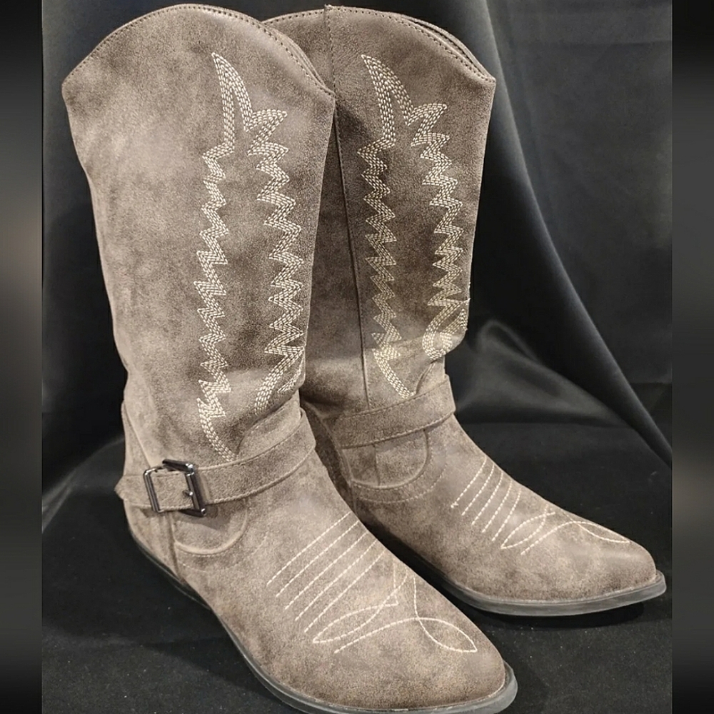 Soho Women's western Country  distressed Boots